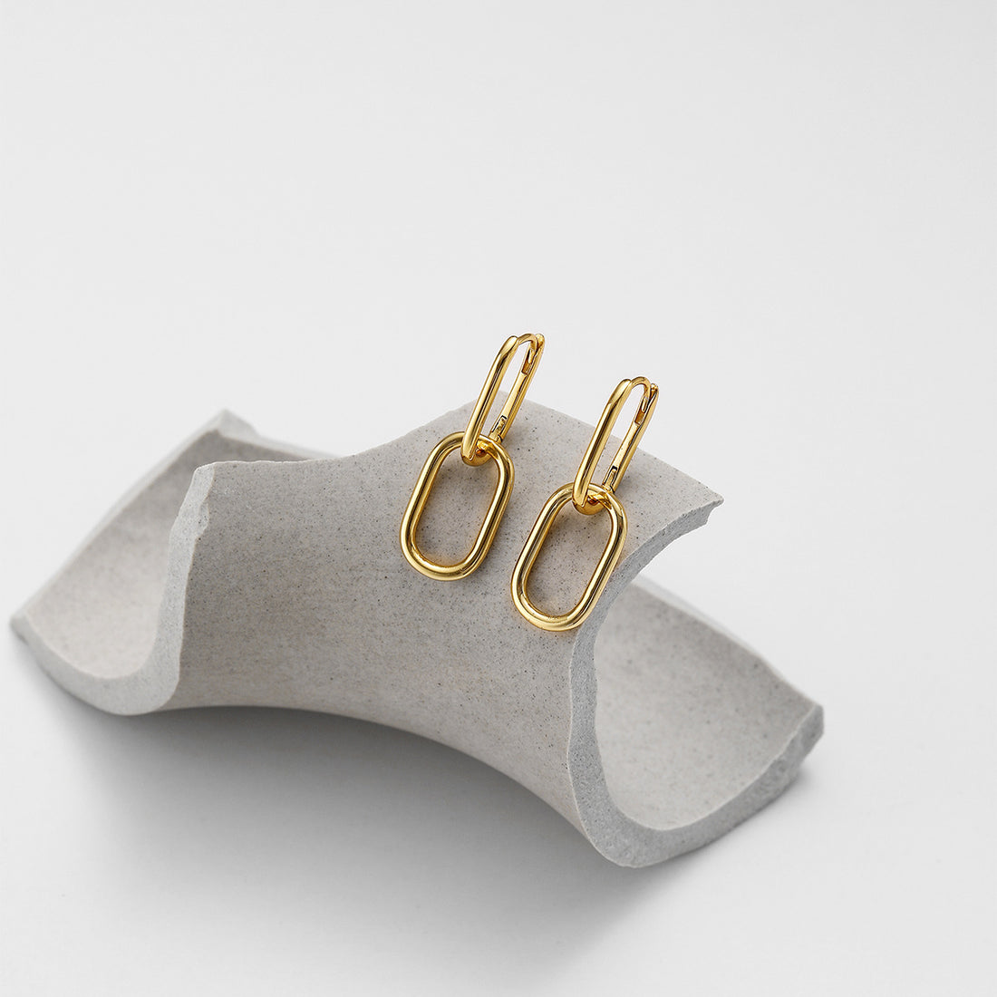Elegant 925 Sterling Silver Gold Plated Geometric Chain Link Drop Earrings for Women – Modern Oval Dangle Hoop Design, Minimalist Statement Jewelry for Daily Wear or Gift