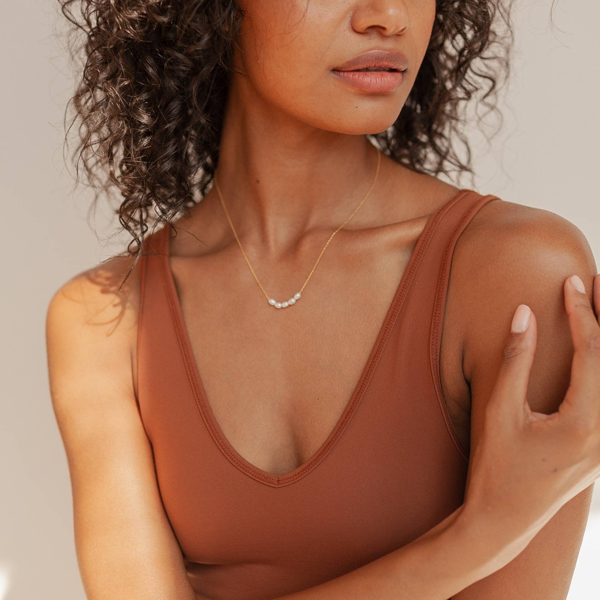 925 Sterling Silver Freshwater Pearl Necklace for Women, Dainty Gold Chain with Natural Irregular Pearls, Minimalist Elegant Jewelry, Adjustable Length, Bridesmaid Gift, Birthday Gift, Everyday Wear, Hypoallergenic Necklace