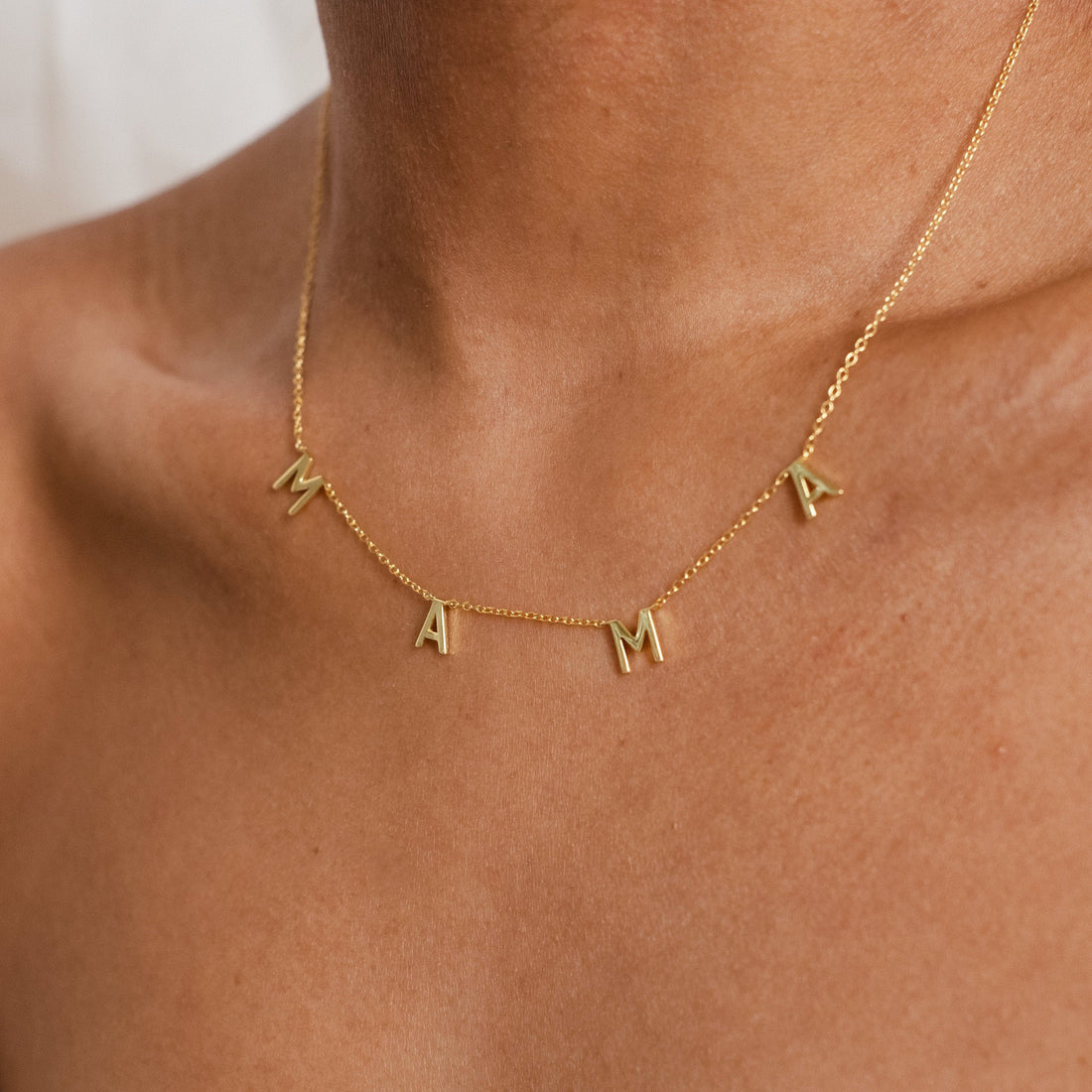 S925 Sterling Silver "MAMA" & "MOM" Letter Necklace – Personalized Gift for Mother’s Day